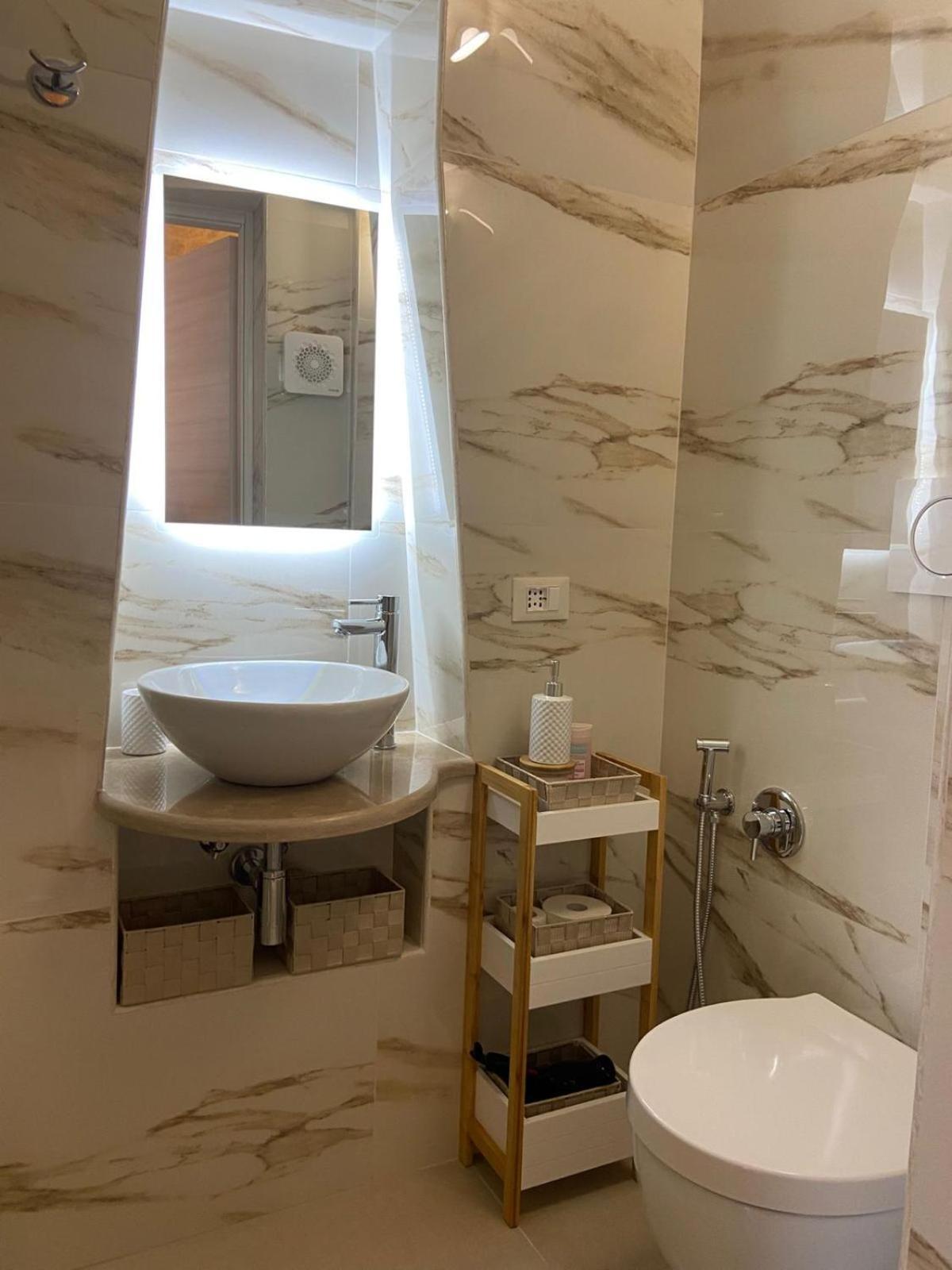 Eureka Luxury Room ออสตูนี ภายนอก รูปภาพ