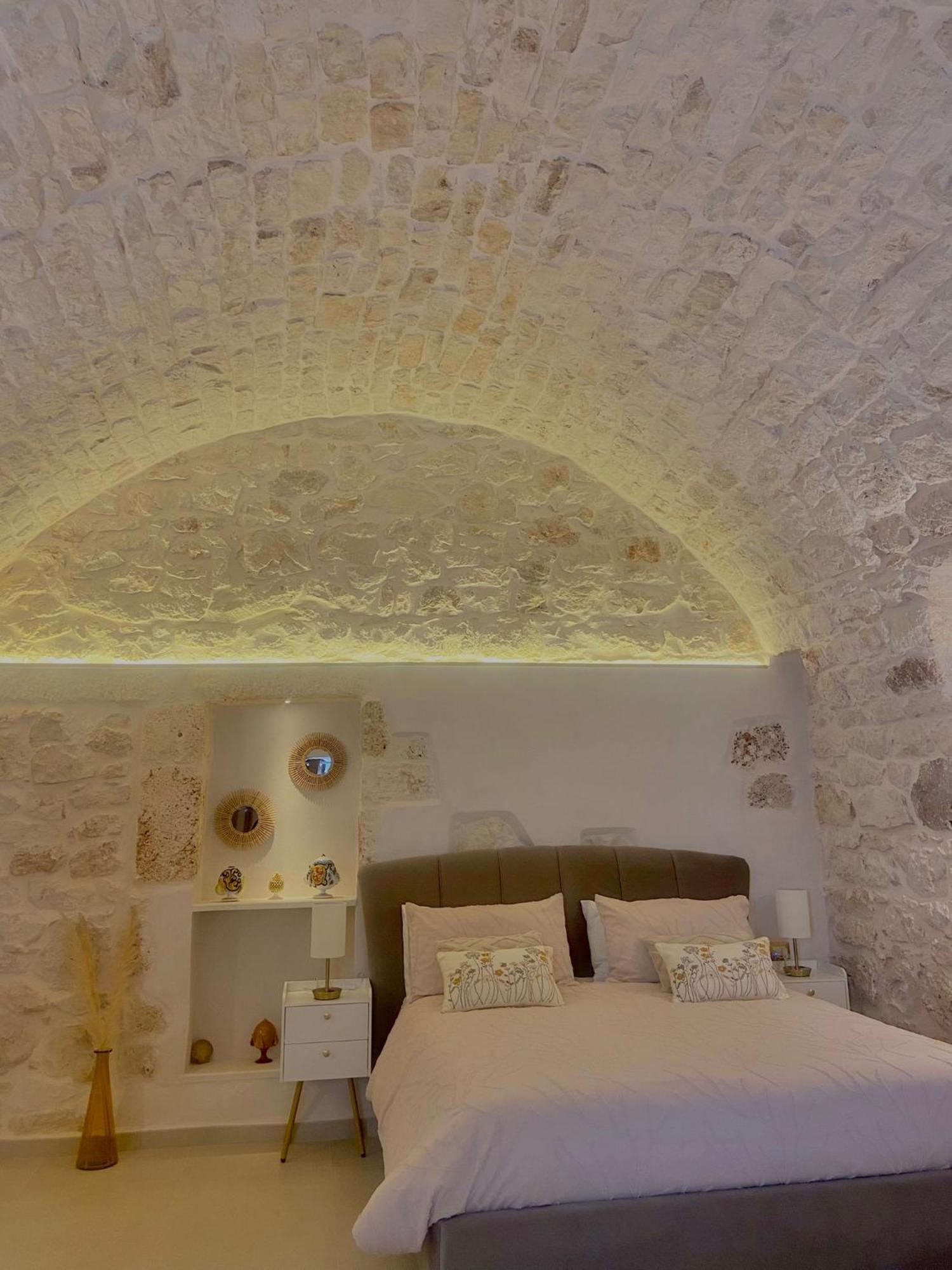 Eureka Luxury Room ออสตูนี ภายนอก รูปภาพ